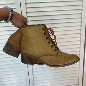 Women's Tan Ankle Boots